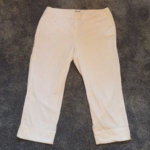 Chico’s Size 2/Large White Capri Pants